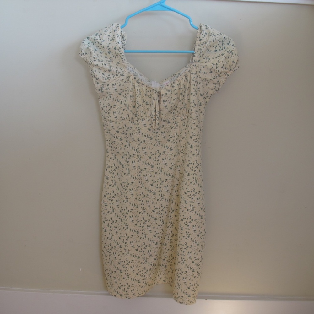 Romwe Yellow Flower Short Sleeve Dress